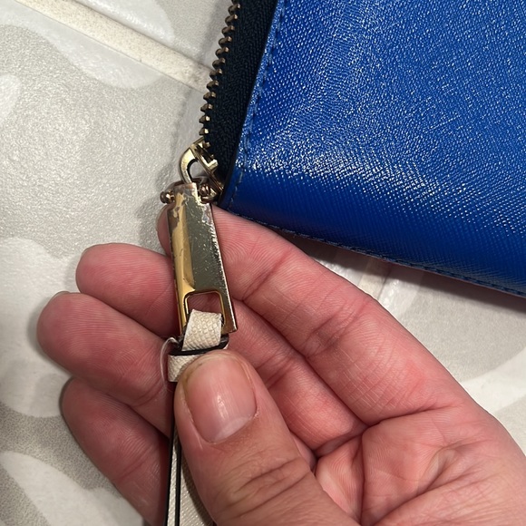 EUC Marc jacobs snapshot wallet - Picture 5 of 8